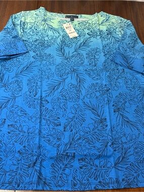 NWT Karen Scott 2X Blue Tropical Leaf Print Top